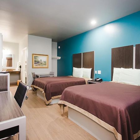 Econo Lodge Inn & Suites Channelview Exteriör bild