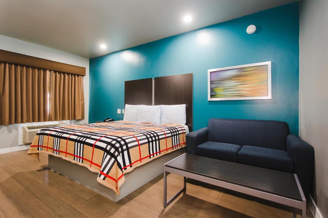Econo Lodge Inn & Suites Channelview Exteriör bild