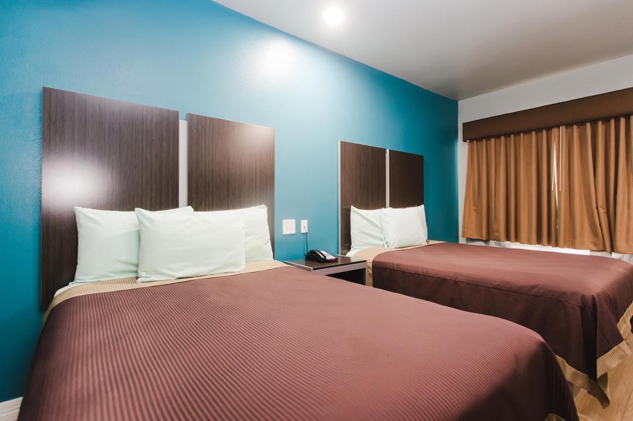 Econo Lodge Inn & Suites Channelview Exteriör bild